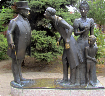 Скульптура «Толстый и тонкий», – скульптор Д.Р. Бегалов.